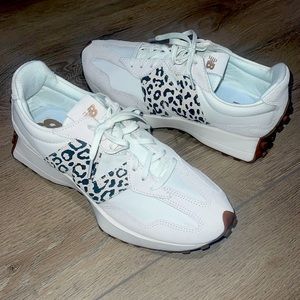 Women’s New Balance 327 Sneaker